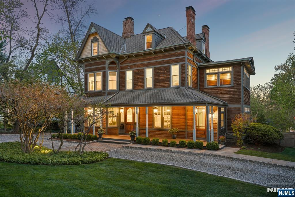 main property photo 45