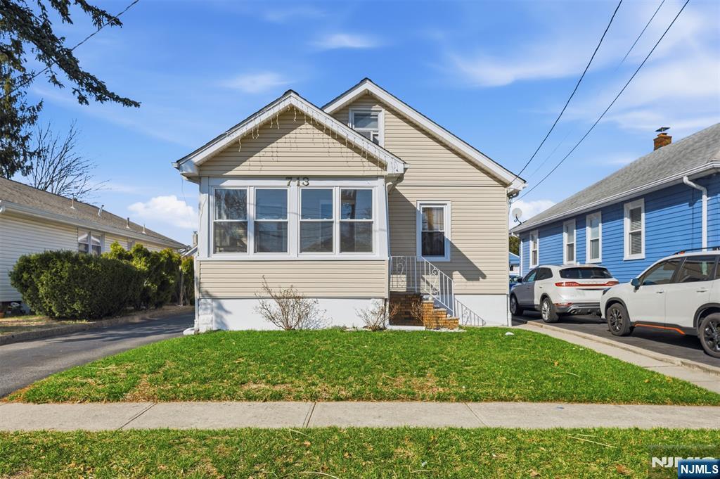 main property photo 30