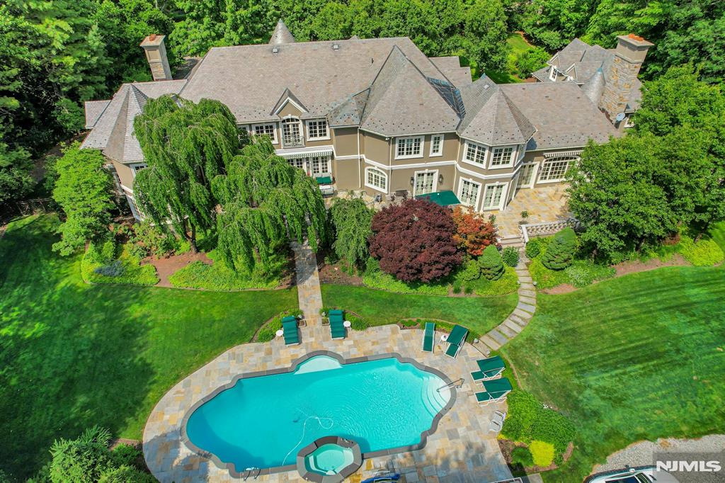 main property photo 49