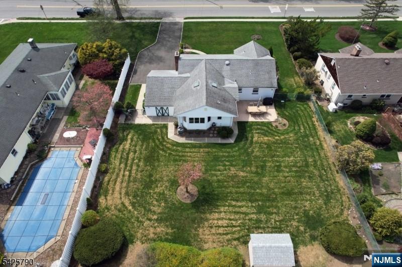 main property photo 44