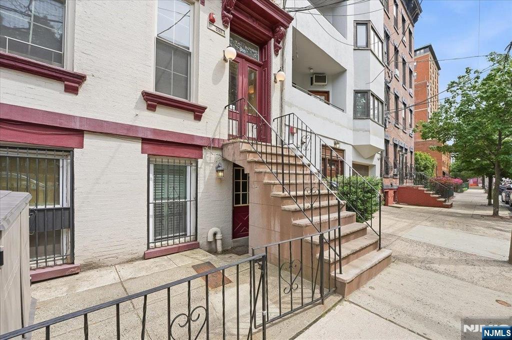 main property photo 21