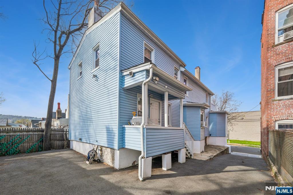 main property photo 21