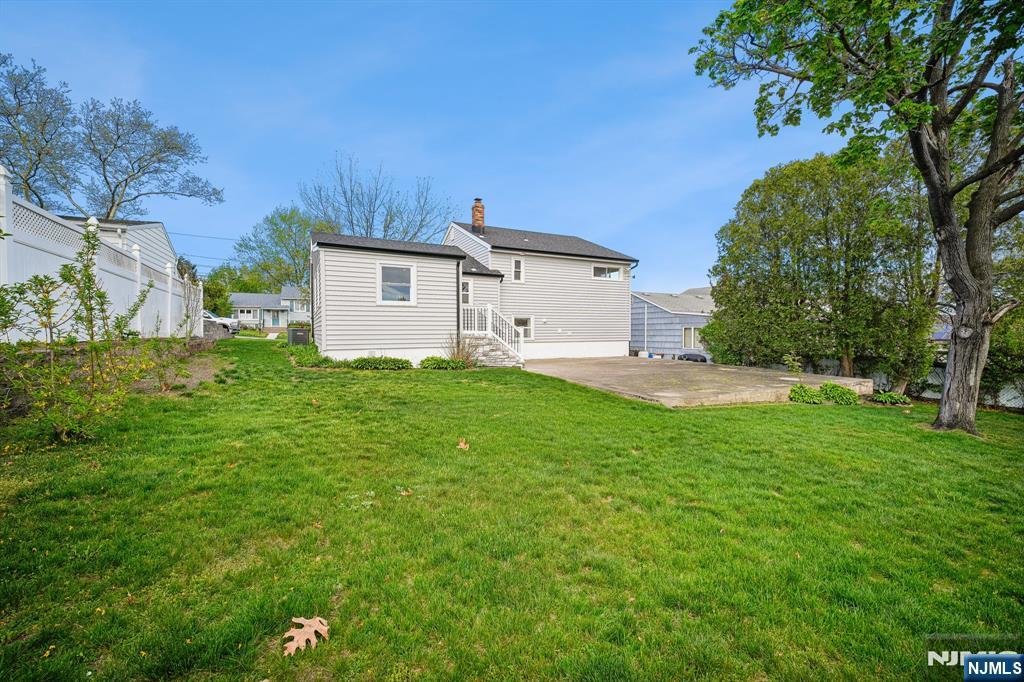main property photo 37
