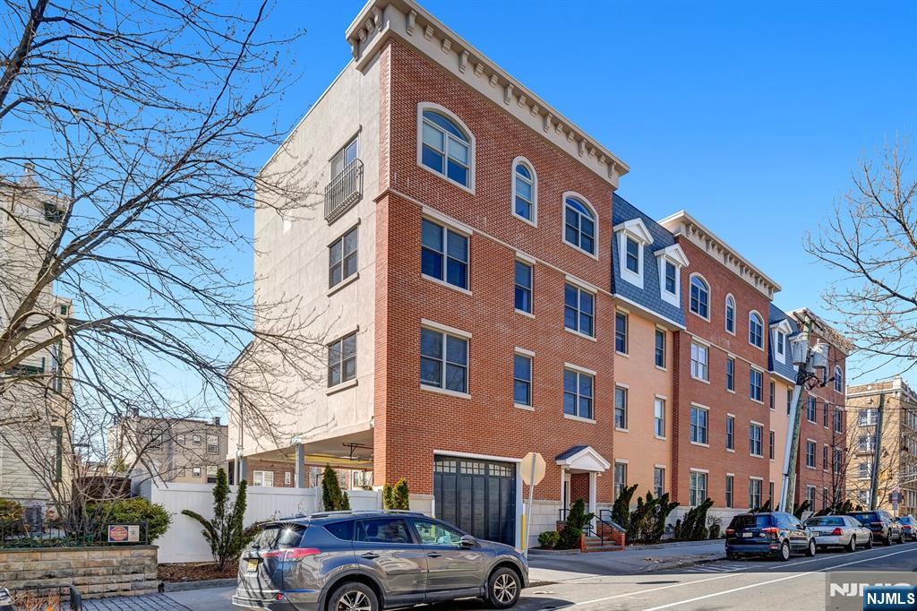 main property photo 41