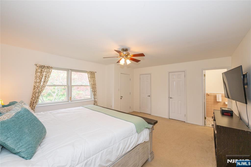 property viewer photo 24