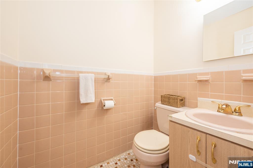 property viewer photo 25