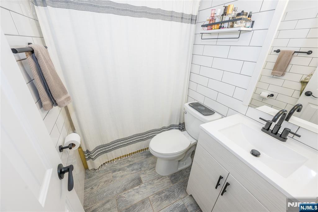 property viewer photo 32