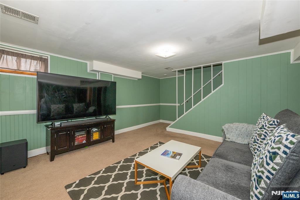 property viewer photo 33