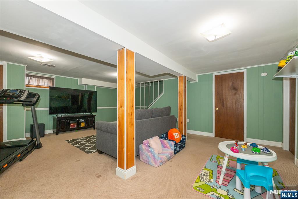 property viewer photo 36