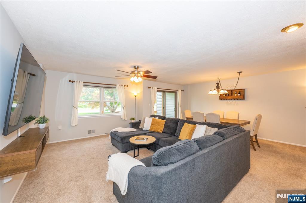 property viewer photo 4