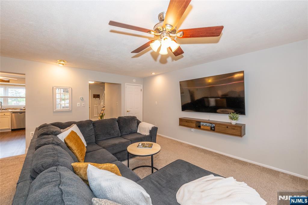 property viewer photo 5
