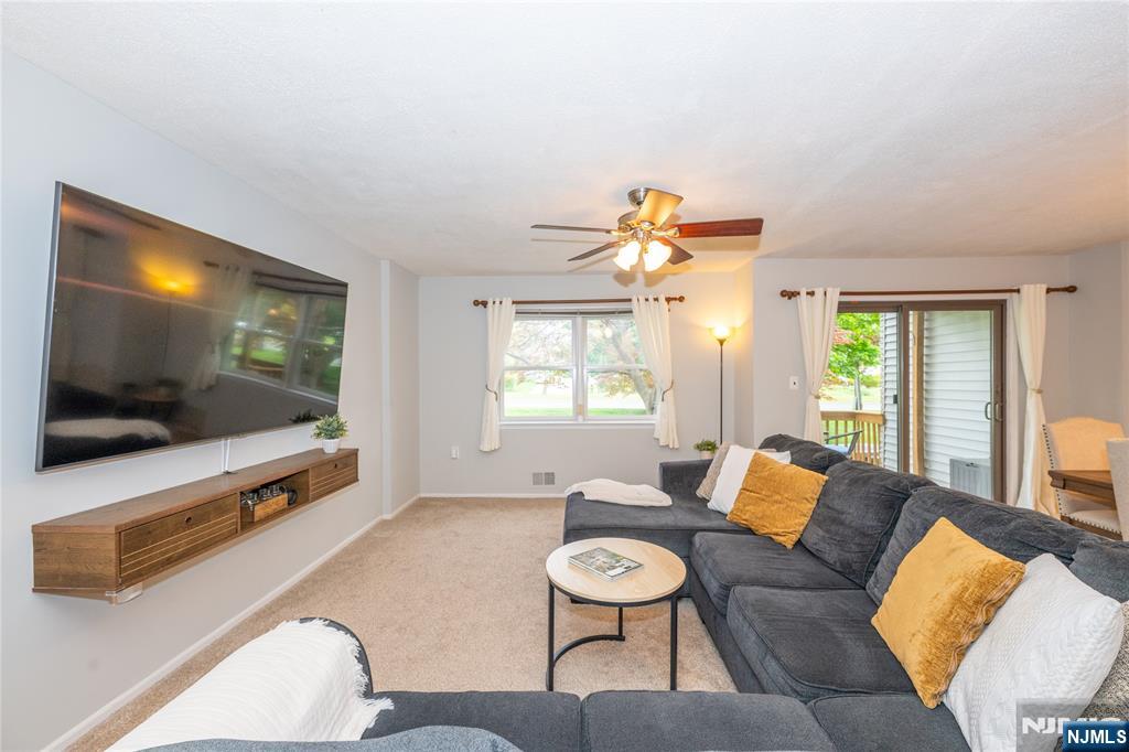 property viewer photo 7