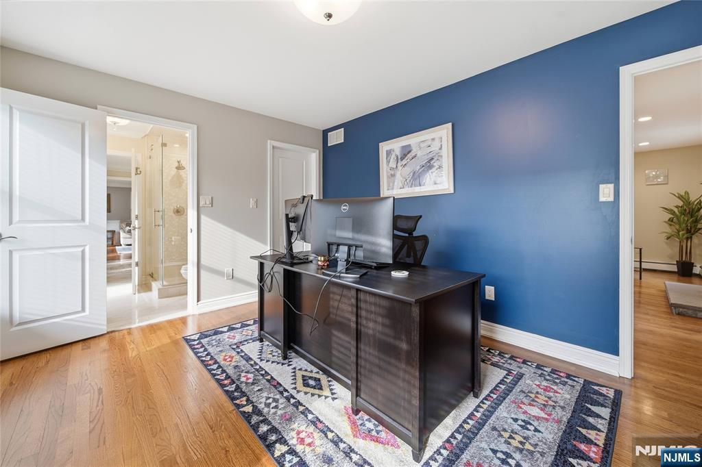 property viewer photo 11