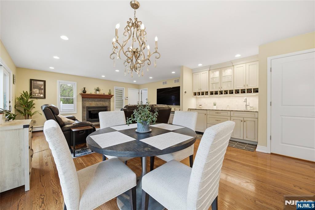 property viewer photo 16