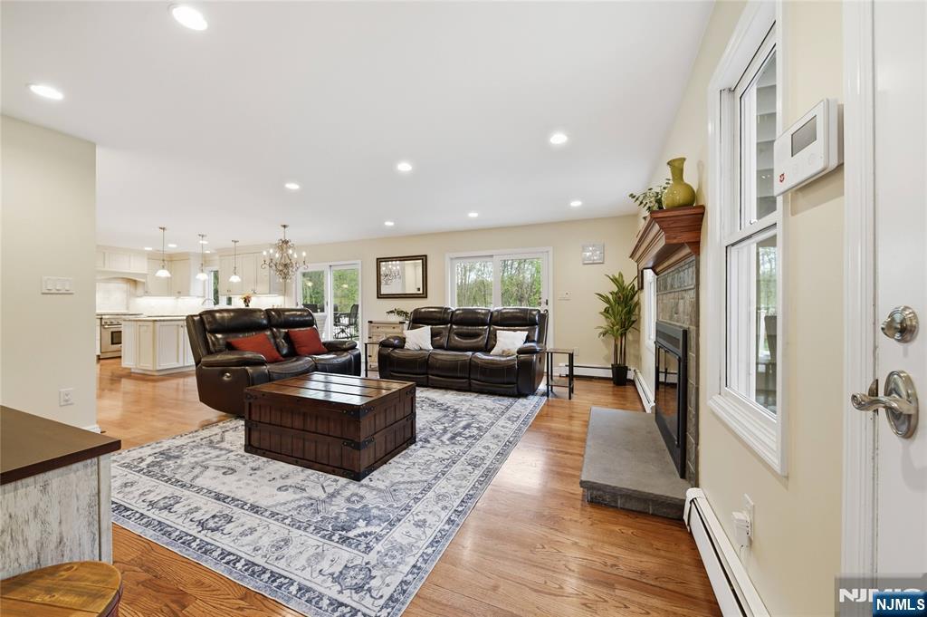 property viewer photo 19
