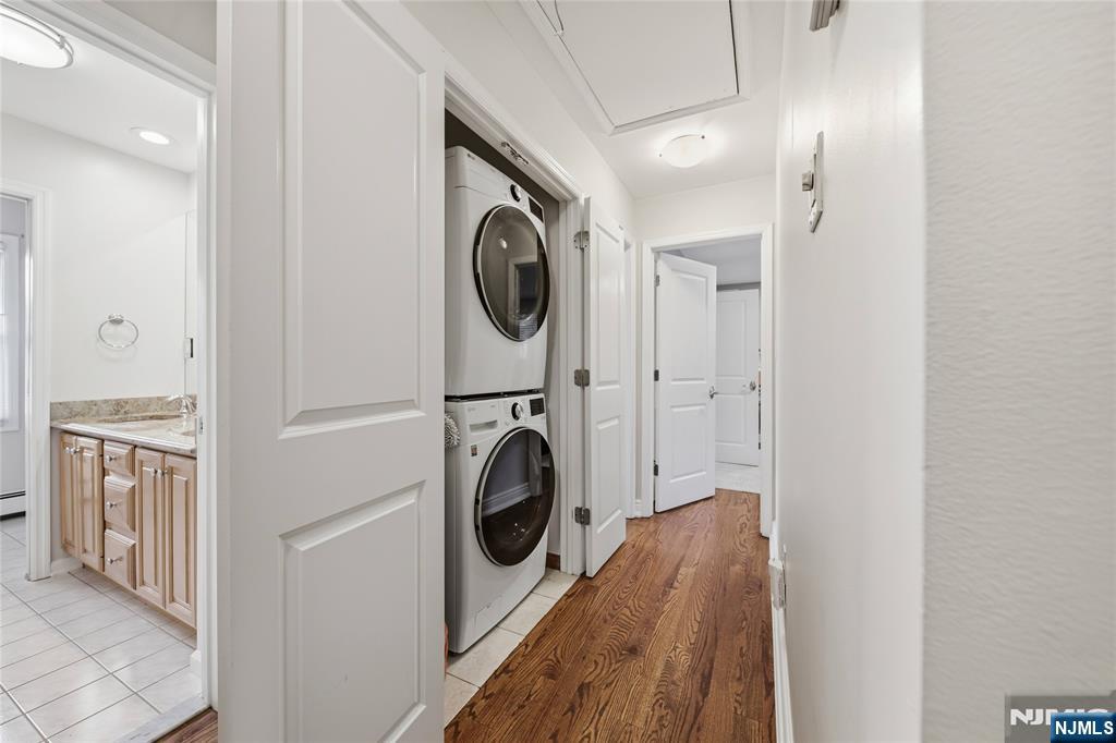 property viewer photo 20
