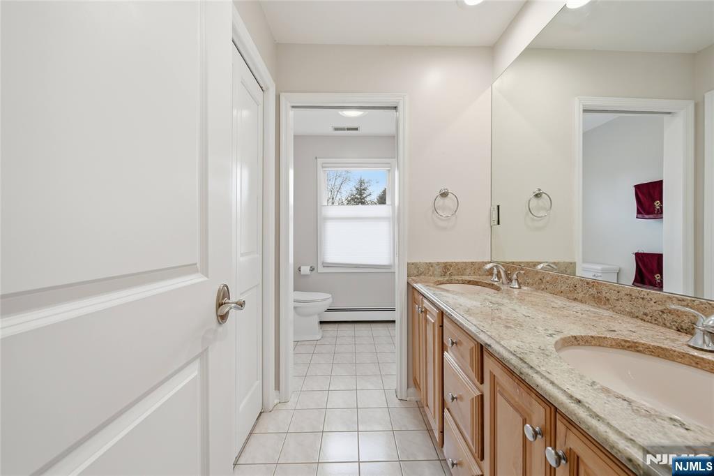 property viewer photo 24