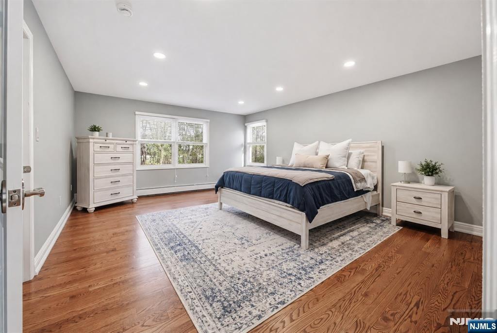 property viewer photo 25