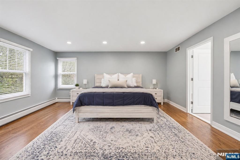 property viewer photo 26