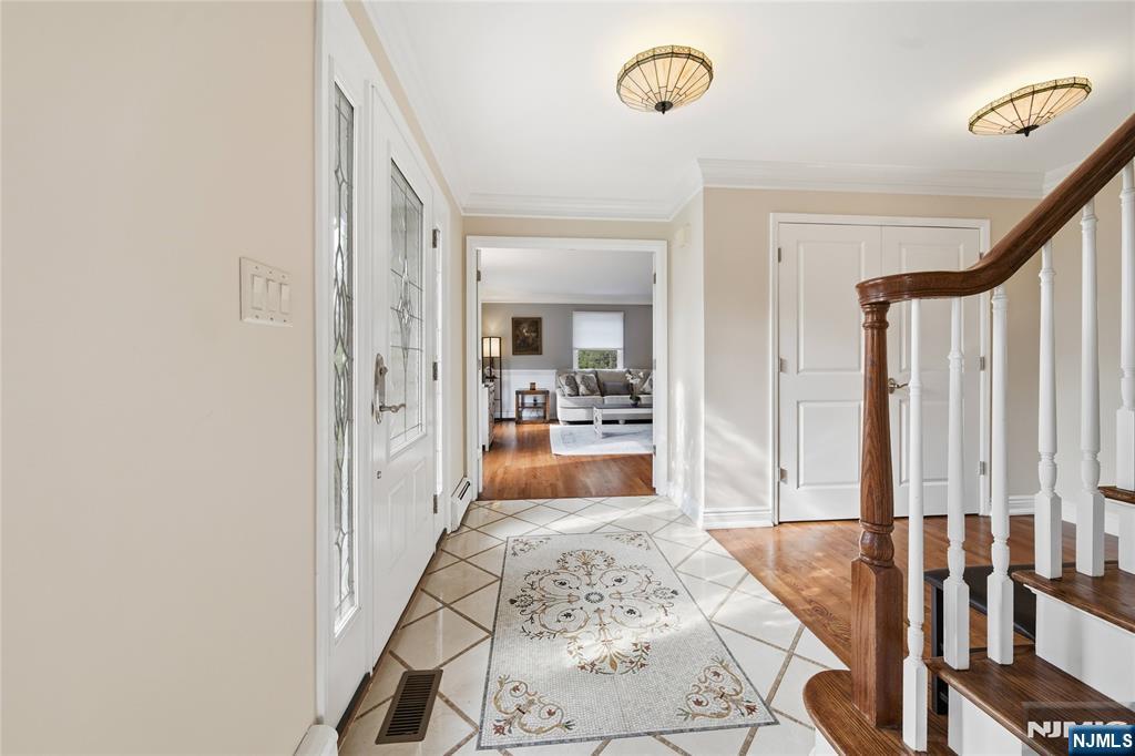 property viewer photo 3