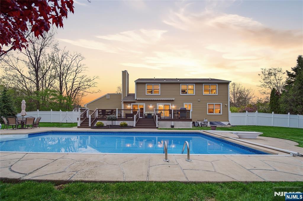 property viewer photo 38