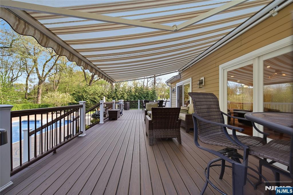 property viewer photo 45