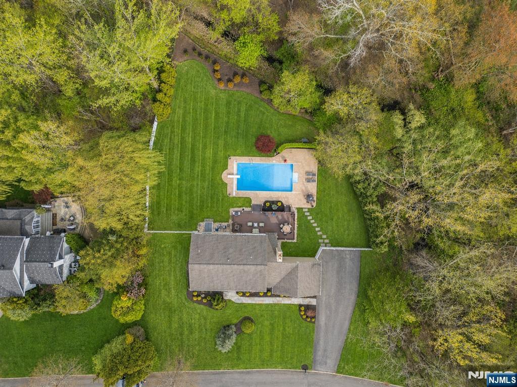 property viewer photo 48