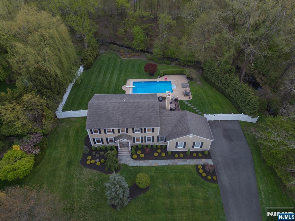 property viewer photo 49