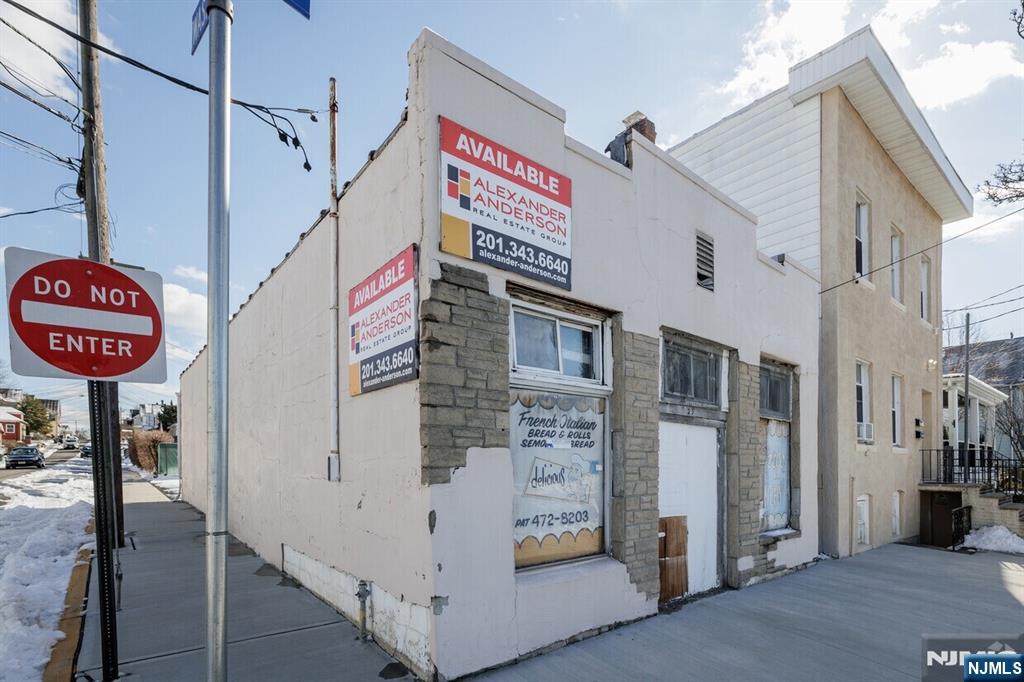 main property photo 1