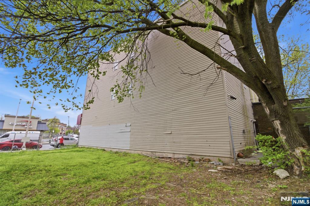 main property photo 20