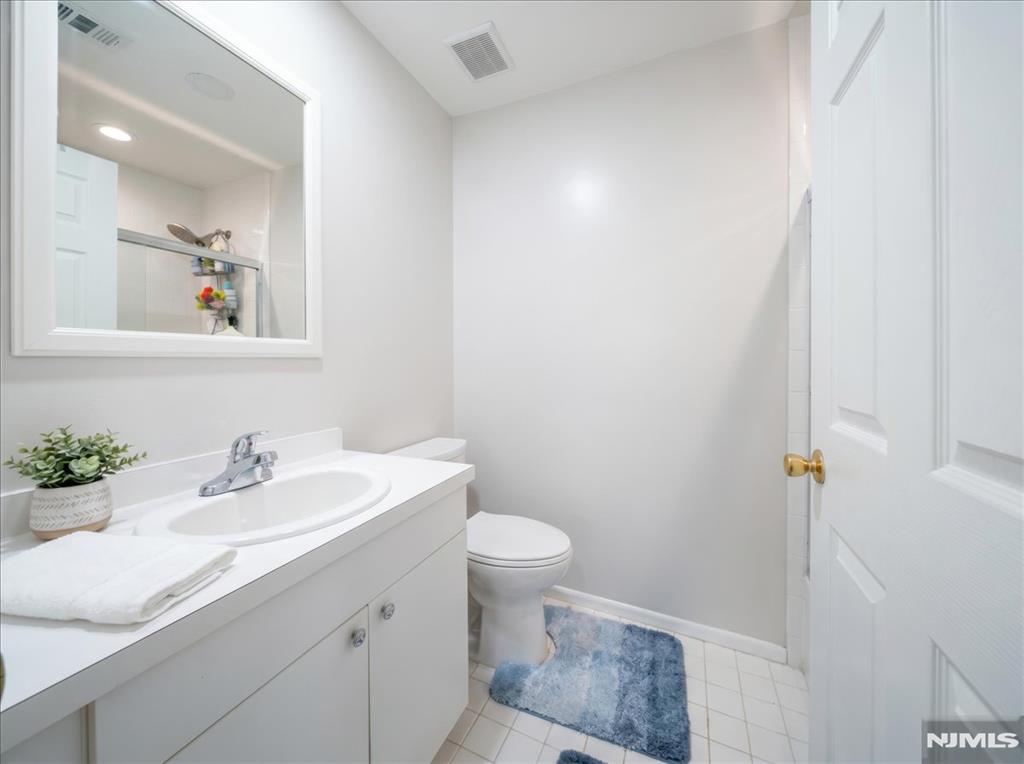 property viewer photo 17