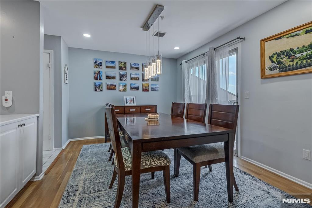 property viewer photo 5