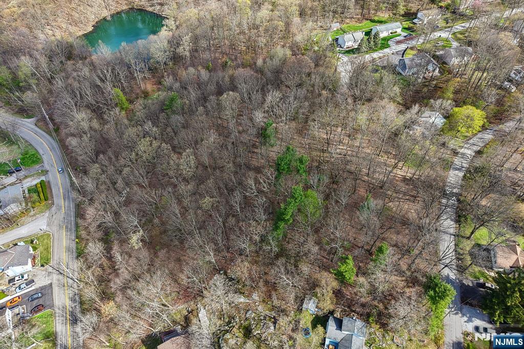 main property photo 16