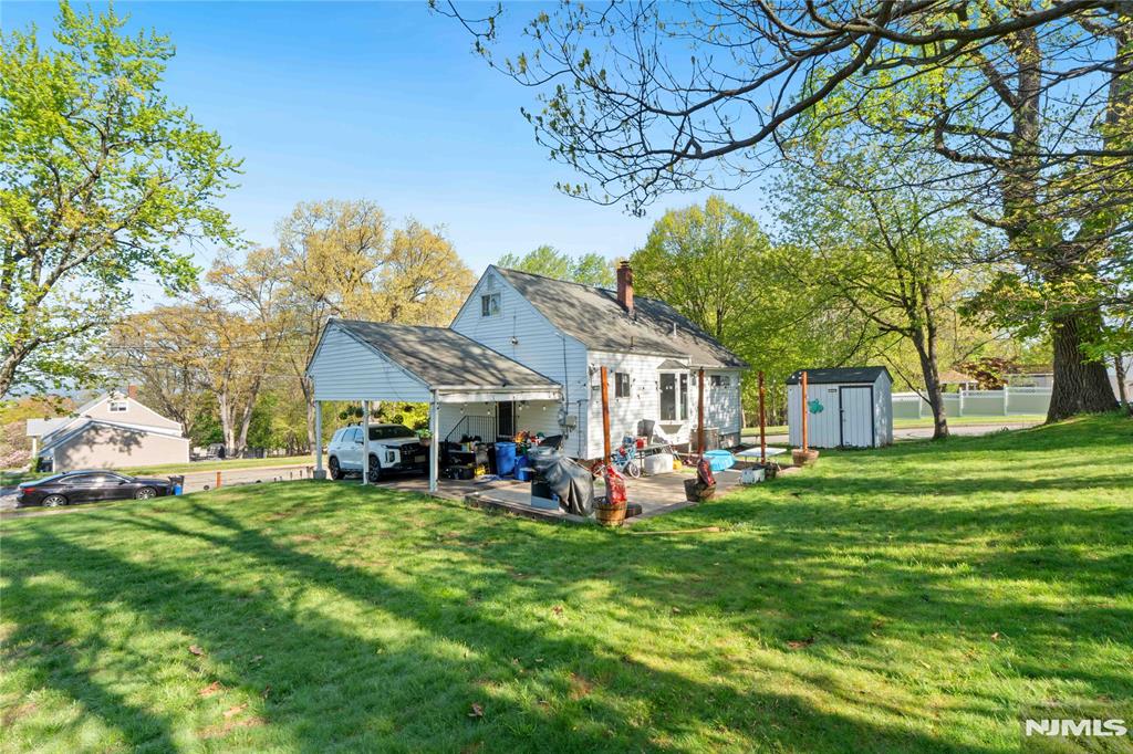 main property photo 11