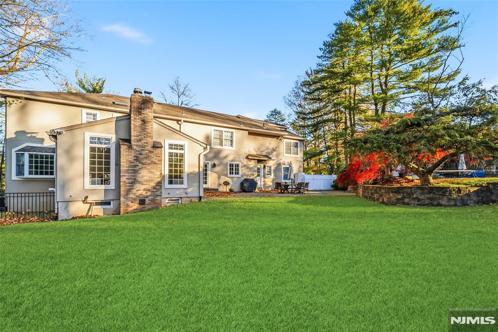 main property photo 45
