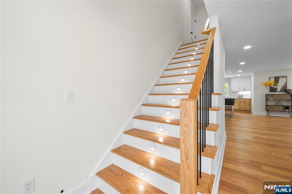 property viewer photo 19