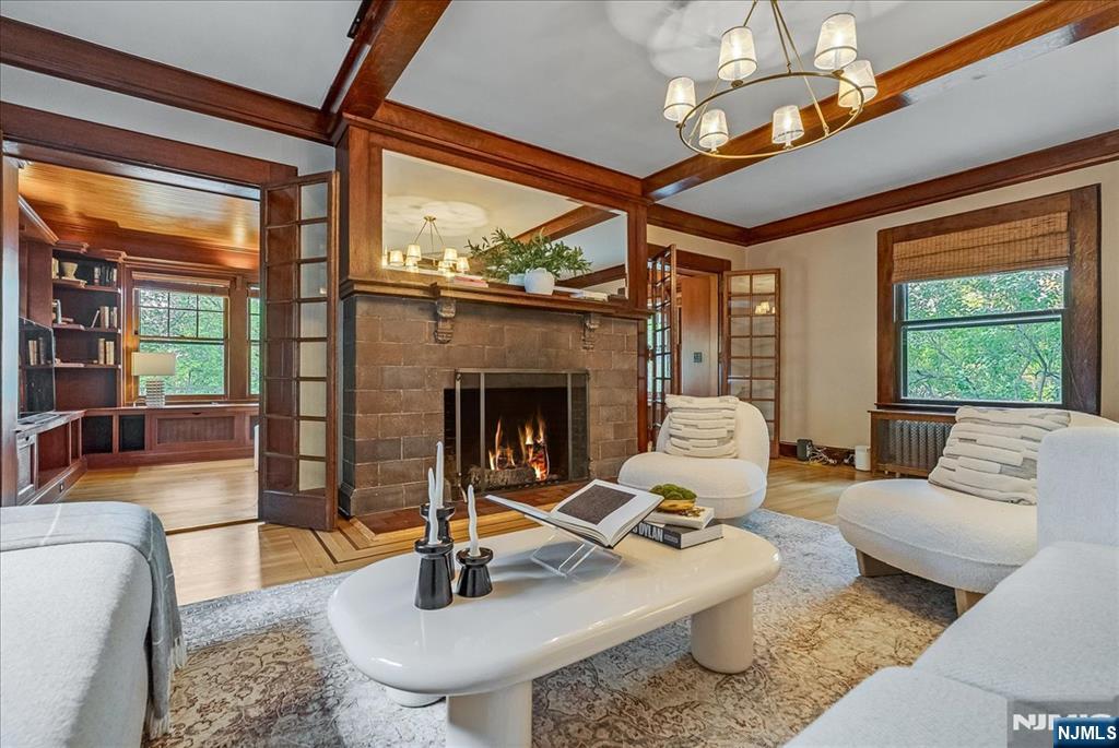 property viewer photo 1