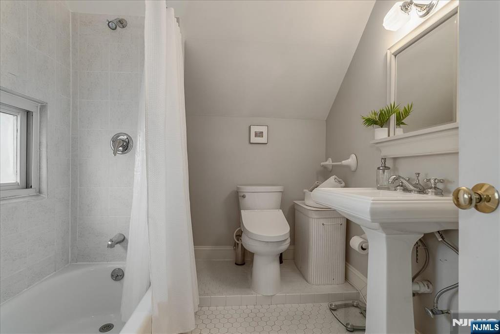 property viewer photo 33