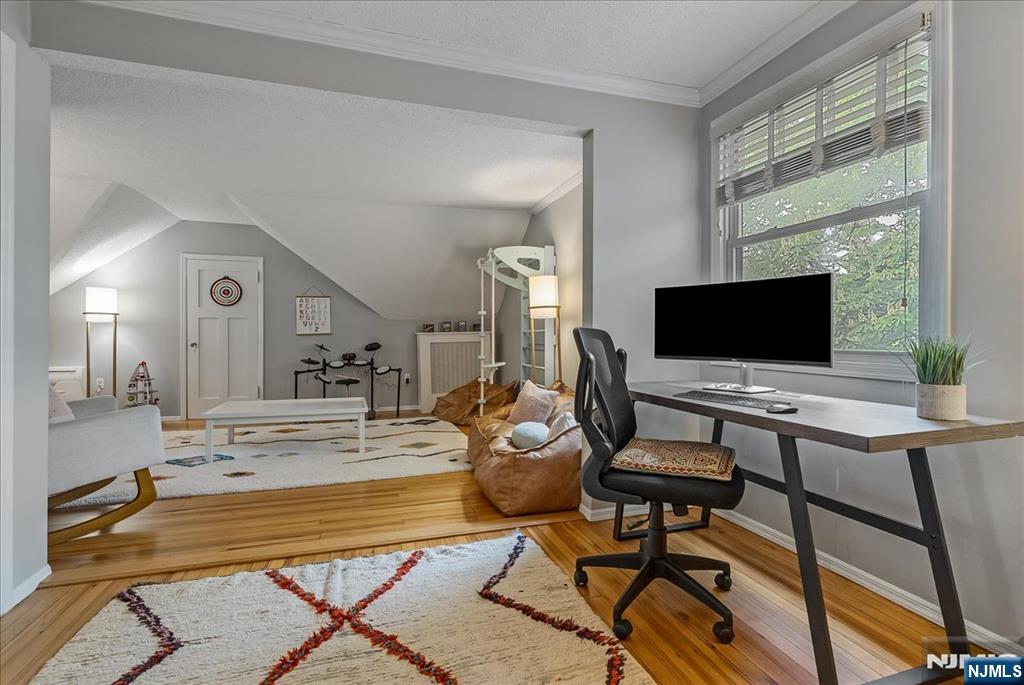 property viewer photo 35