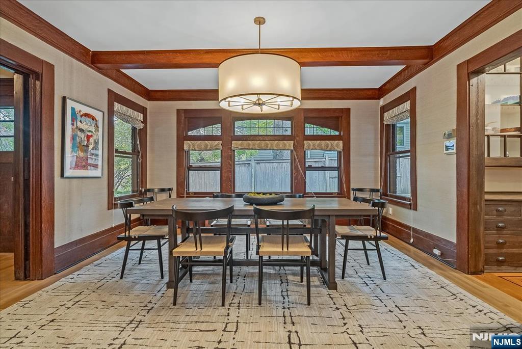 property viewer photo 4