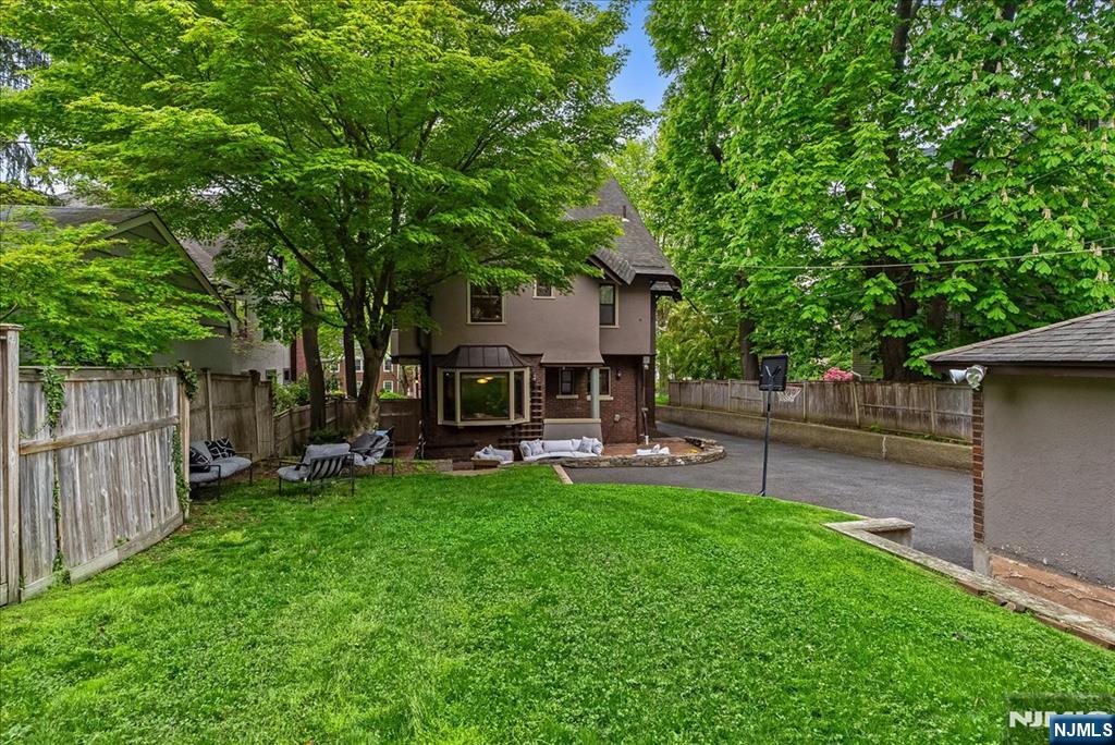 property viewer photo 43