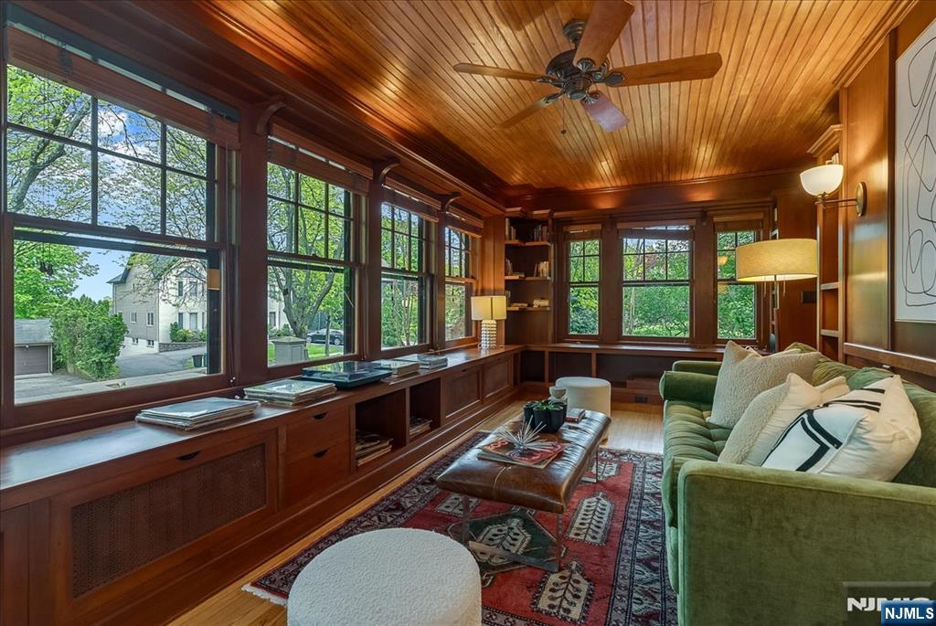 property viewer photo 8