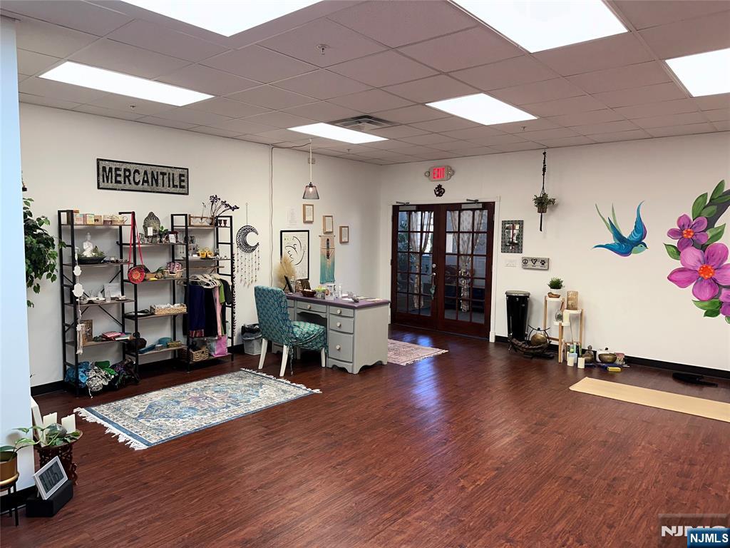 main property photo 9