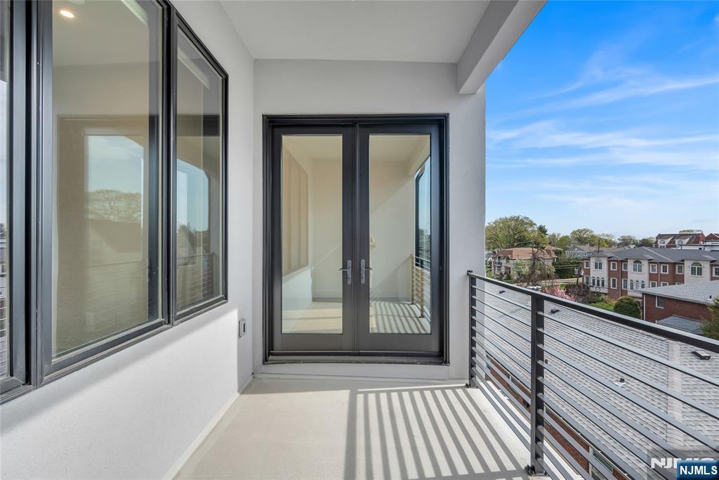 property viewer photo 10