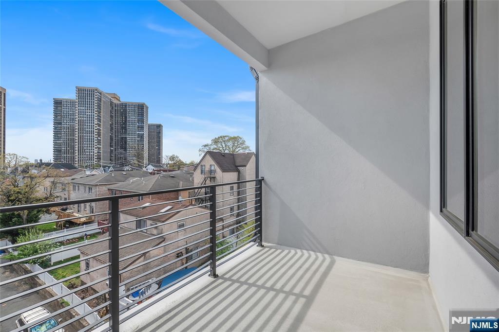 property viewer photo 11