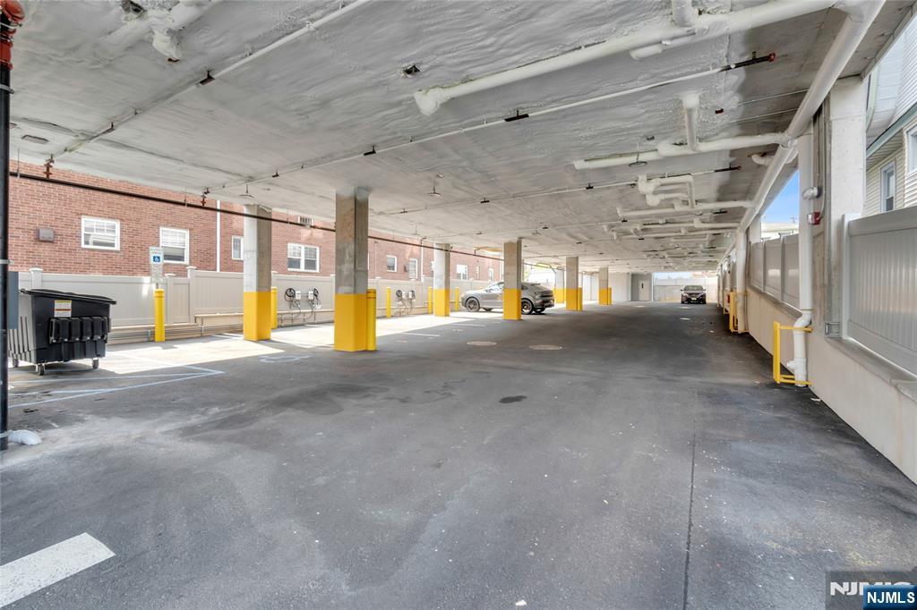 property viewer photo 25
