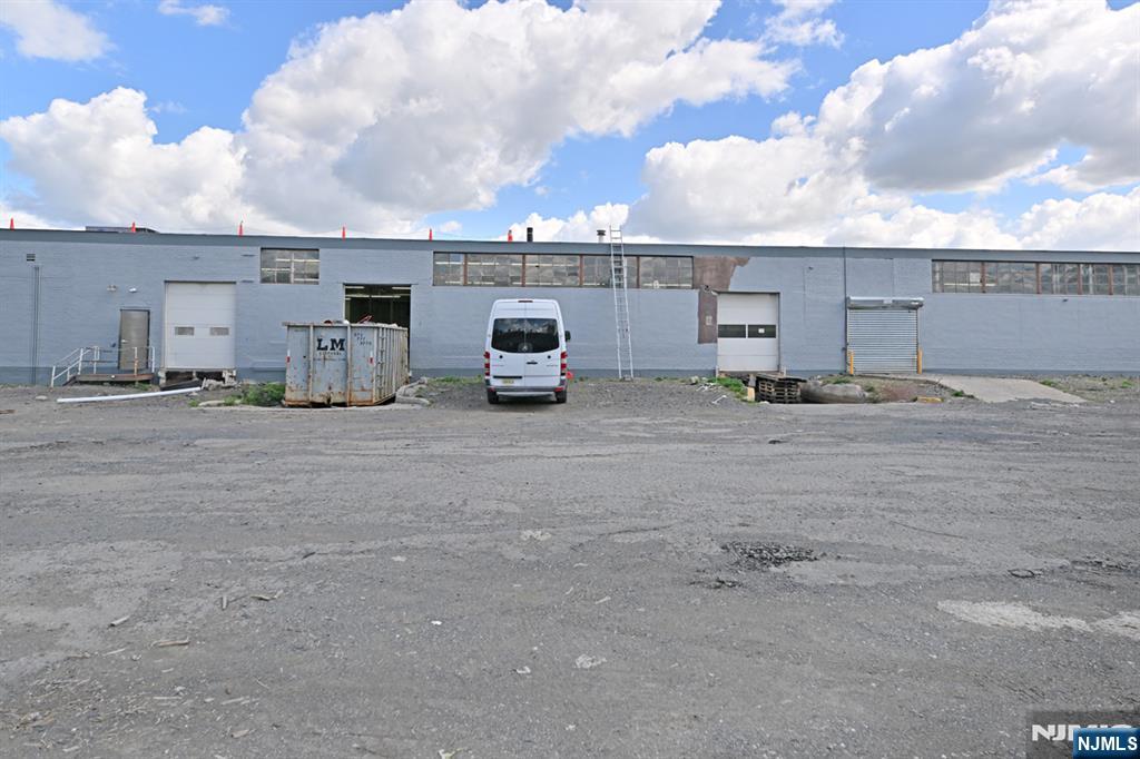 main property photo 9