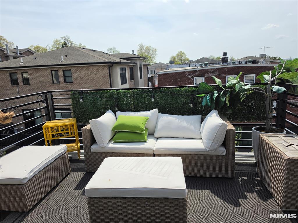 property viewer photo 11