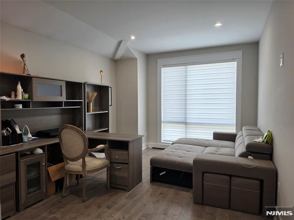 property viewer photo 8