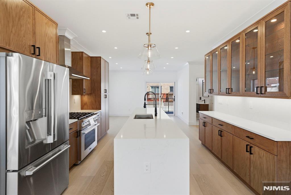 property viewer photo 10